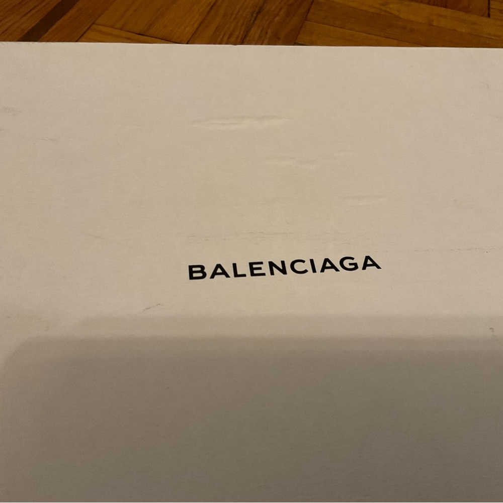 Balanciaga boxes - Picture 8 of 11